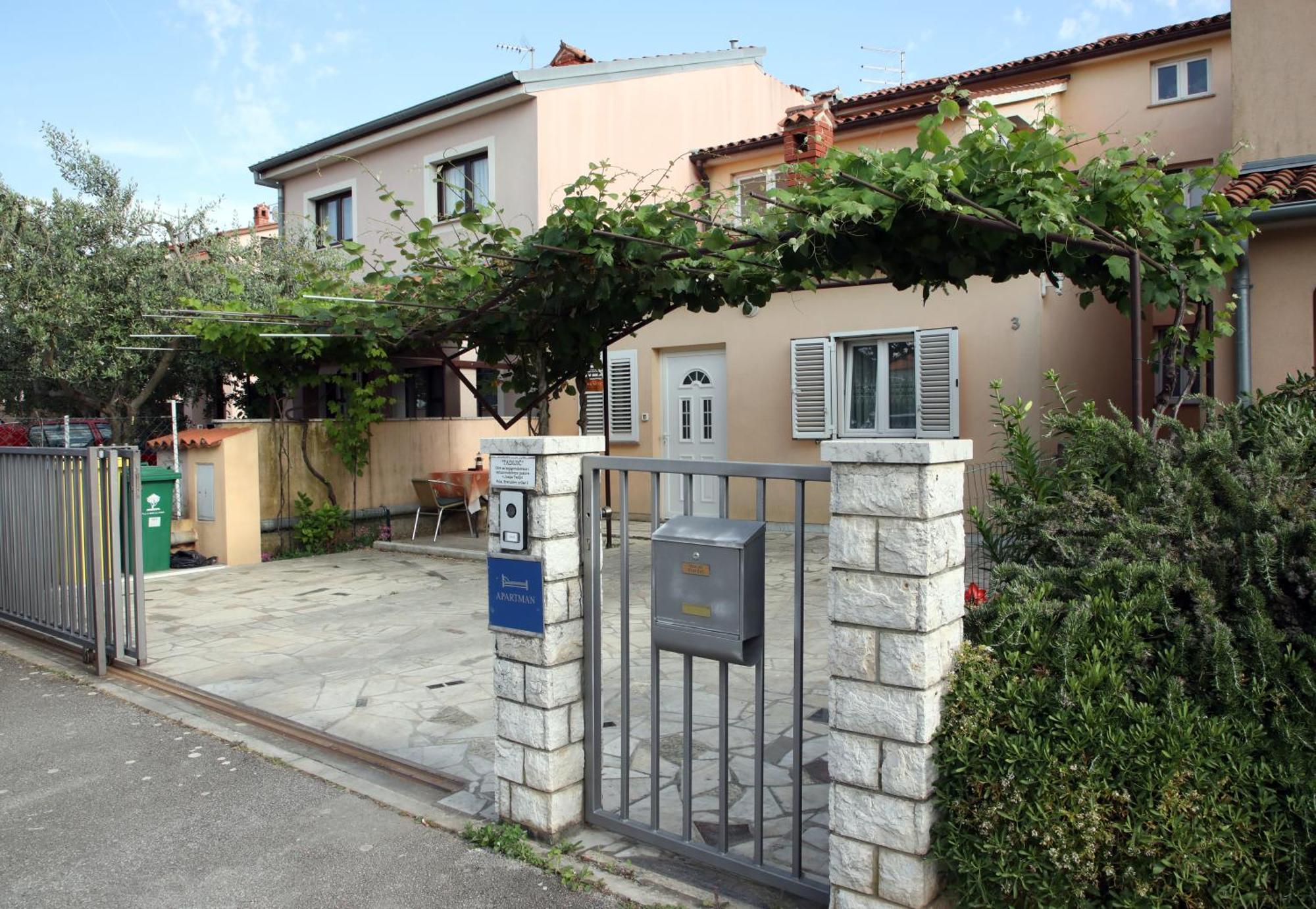 Tadijic Apartment *